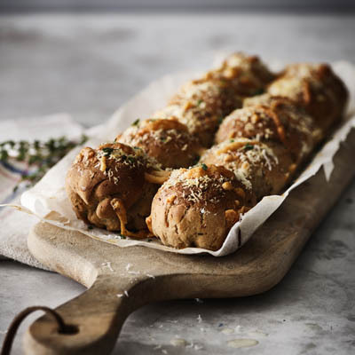 Gluten-Free Cheese & Garlic Tear & Share Bread